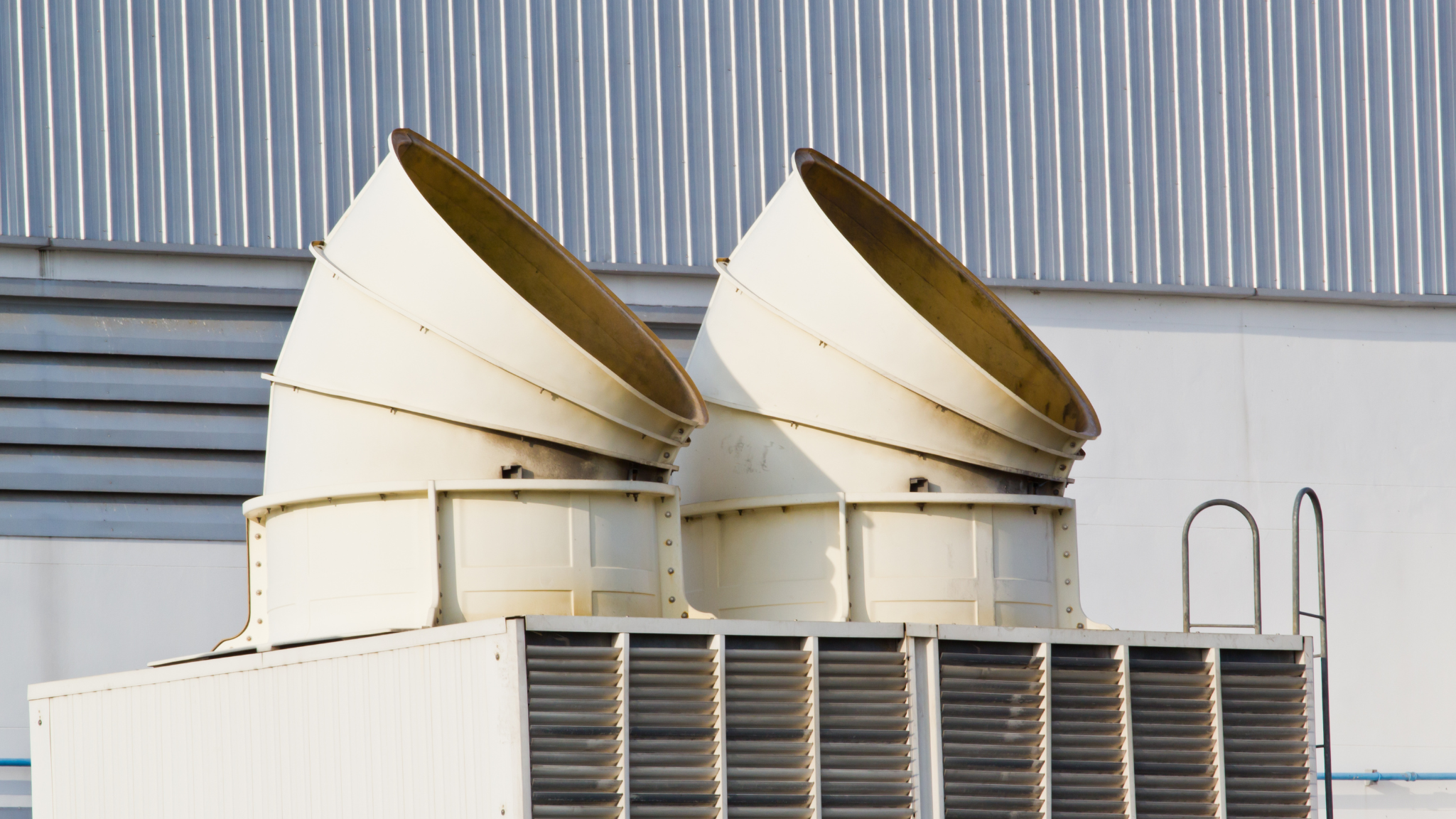 Cooling tower biocide treatment ensures safe and efficient microbial control in industrial water systems.