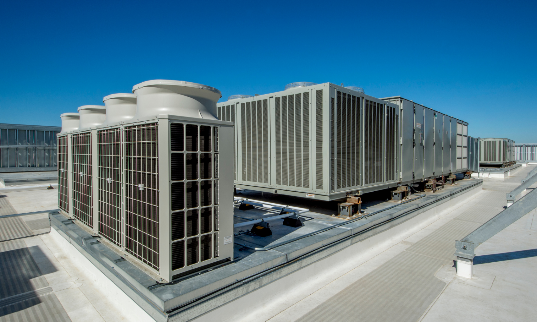 Commercial HVAC rooftop units used in glycol-based closed-loop systems