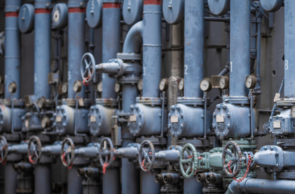 Industrial water treatment piping system used for scale water treatment and mineral deposit prevention.